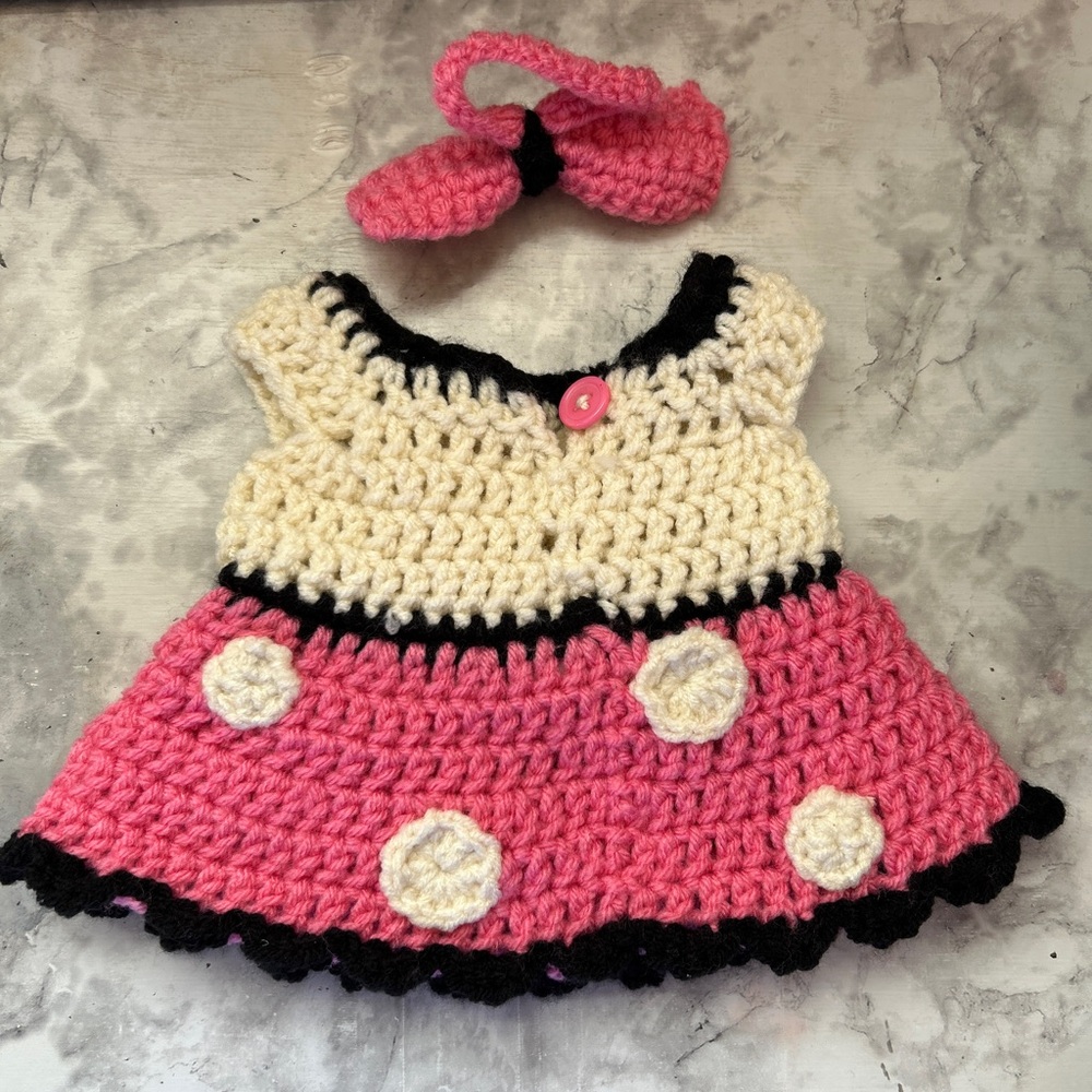 Crochet Teddy Bear - Handmade (inspired by Minnie Mouse) - Picture 3 of 3